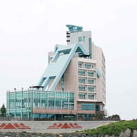 Mohang Haenaru Family Hotel Buan Bagian luar foto