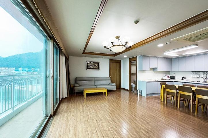 Mohang Haenaru Family Hotel Buan Ruang foto