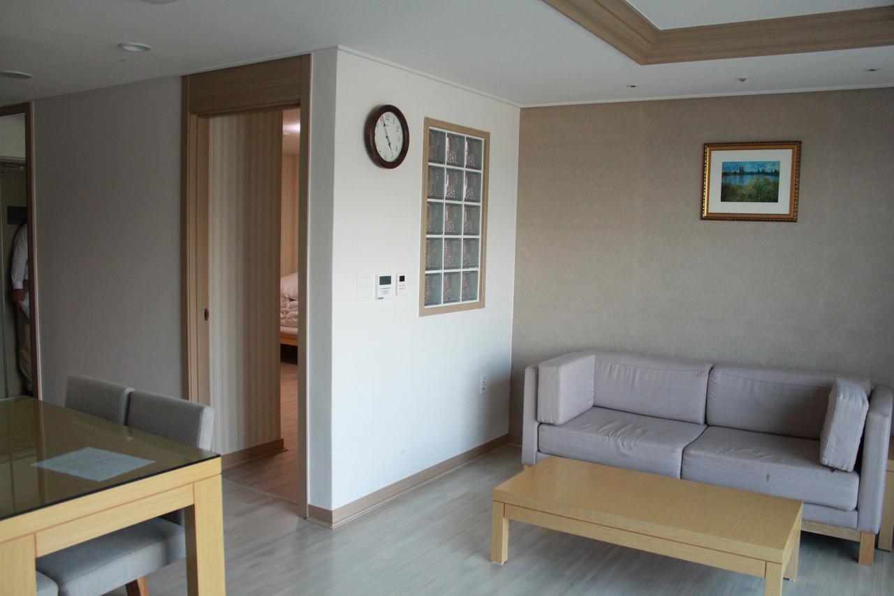 Mohang Haenaru Family Hotel Buan Bagian luar foto